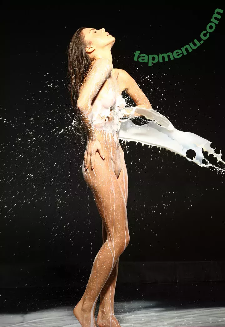 Guerlain nude photo #0041 (Anastasia S / Dominika / Lili / Lily C / Lily Chey / Nasty Q. / lea_guerlin / sia89)