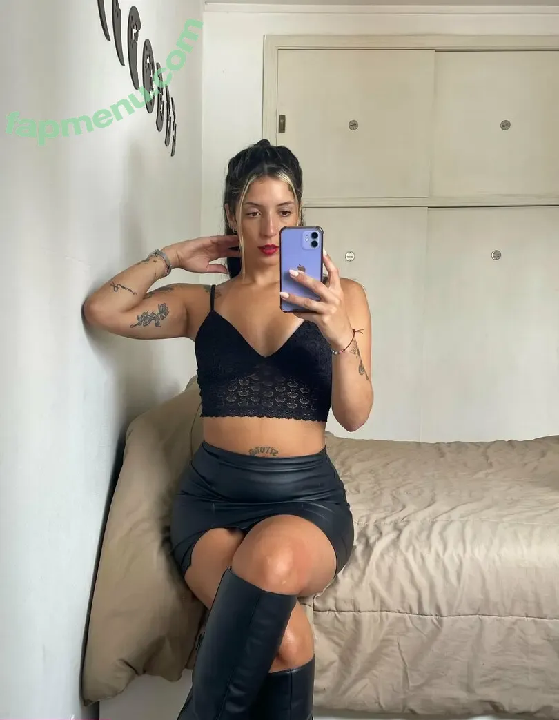 guliaitaliana nude photo #0025 (guliaitaliana)