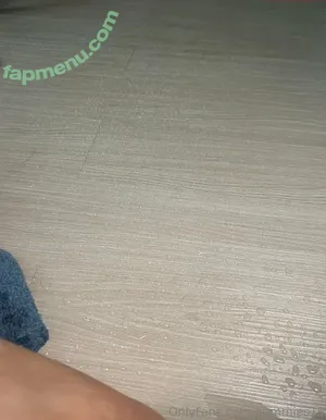 gummies15 / Saralia nude photo #0650