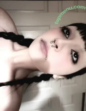 Guttergore1 / ivnescne nude photo #0008
