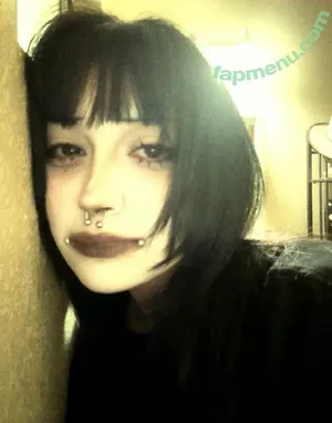 Guttergore1 / ivnescne nude photo #0009