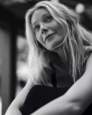 Gwyneth Paltrow / GwynethPaltrow nude photo #0114