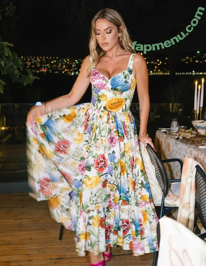 Hadise nude photo #0192 (hadisex)