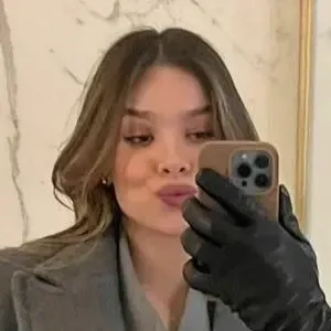 Hailee Steinfeld / hailee_steinfeld / haileesteinfeld nude photo #0003