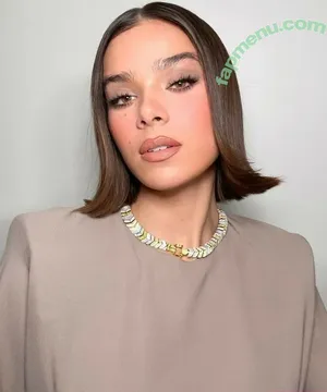 Hailee Steinfeld / hailee_steinfeld / haileesteinfeld nude photo #0030