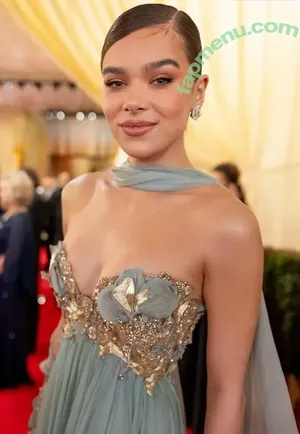 Hailee Steinfeld / hailee_steinfeld / haileesteinfeld nude photo #0033