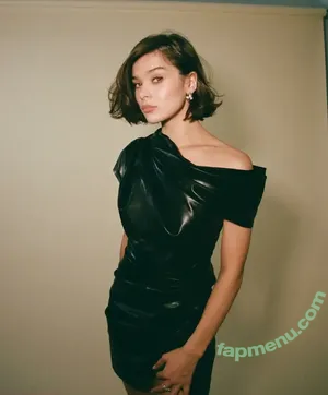 Hailee Steinfeld / hailee_steinfeld / haileesteinfeld nude photo #0054