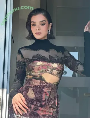 Hailee Steinfeld / hailee_steinfeld / haileesteinfeld nude photo #0068
