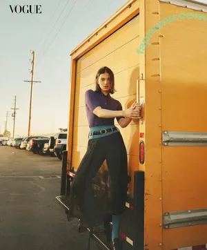 Hailee Steinfeld / hailee_steinfeld / haileesteinfeld nude photo #0321