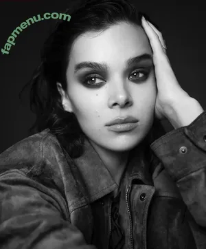 Hailee Steinfeld / hailee_steinfeld / haileesteinfeld nude photo #0331