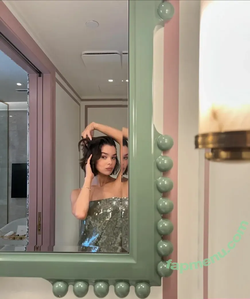 Hailee Steinfeld nude photo #0040 (hailee_steinfeld / haileesteinfeld)