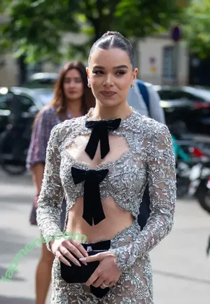 Hailee Steinfeld / haileesteinfeld nude photo #0031