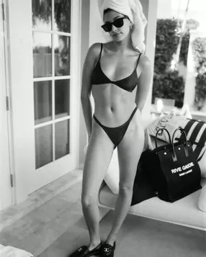 Hailey Baldwin Bieber / haileybieber nude photo #0014