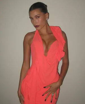 Hailey Baldwin Bieber / haileybieber nude photo #0103