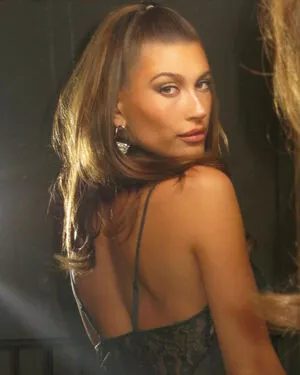 Hailey Baldwin Bieber / haileybieber nude photo #0106
