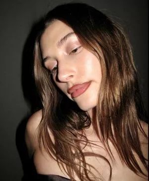 Hailey Baldwin Bieber / haileybieber nude photo #0146