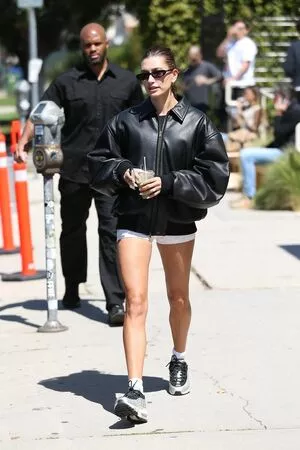 Hailey Baldwin Bieber / haileybieber nude photo #0183