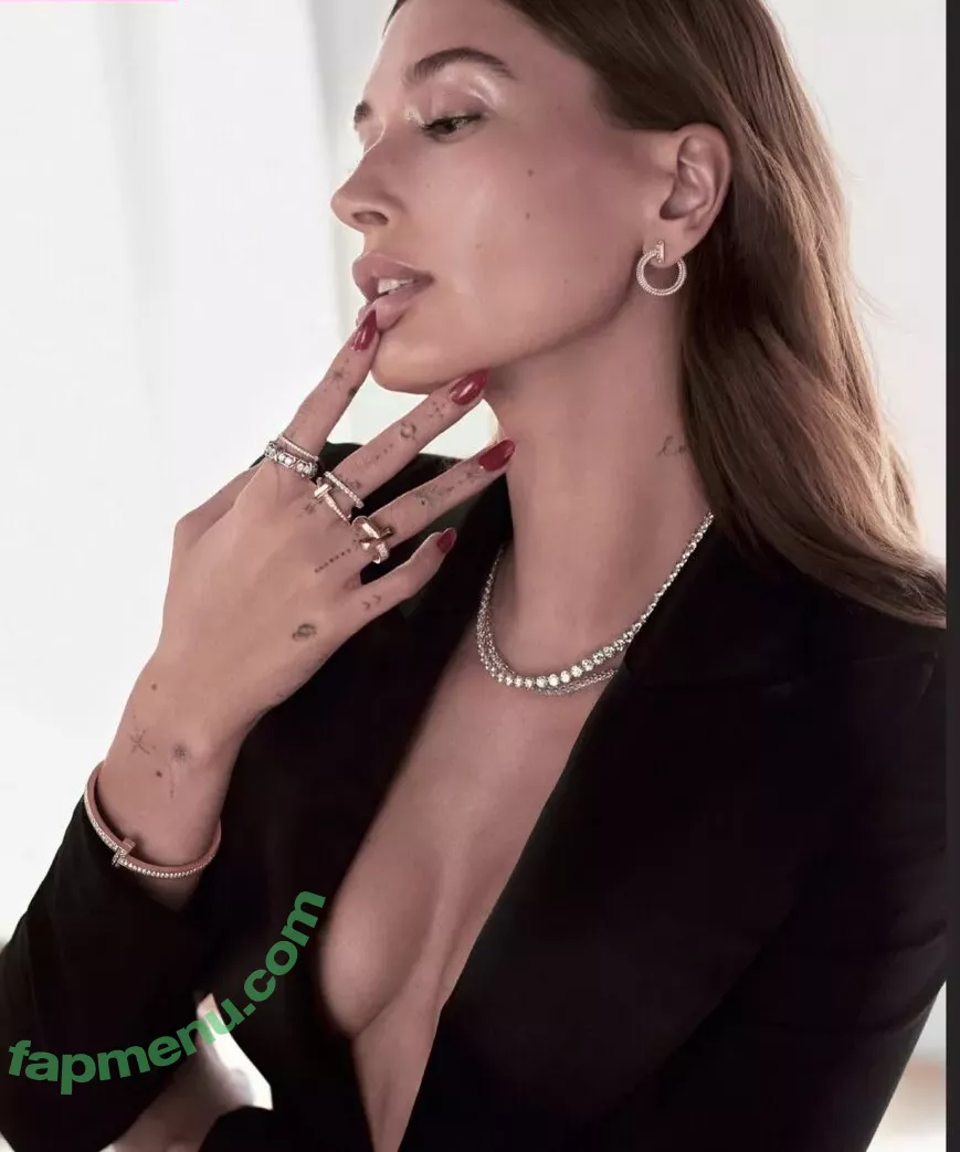Hailey Baldwin Bieber nude photo #0041 (haileybieber)