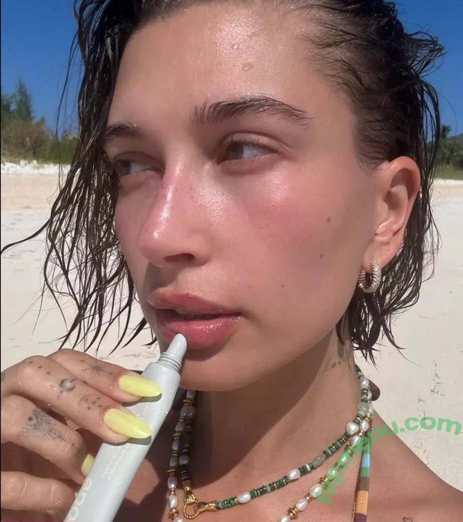 Hailey Baldwin Bieber nude photo #0171 (haileybieber)