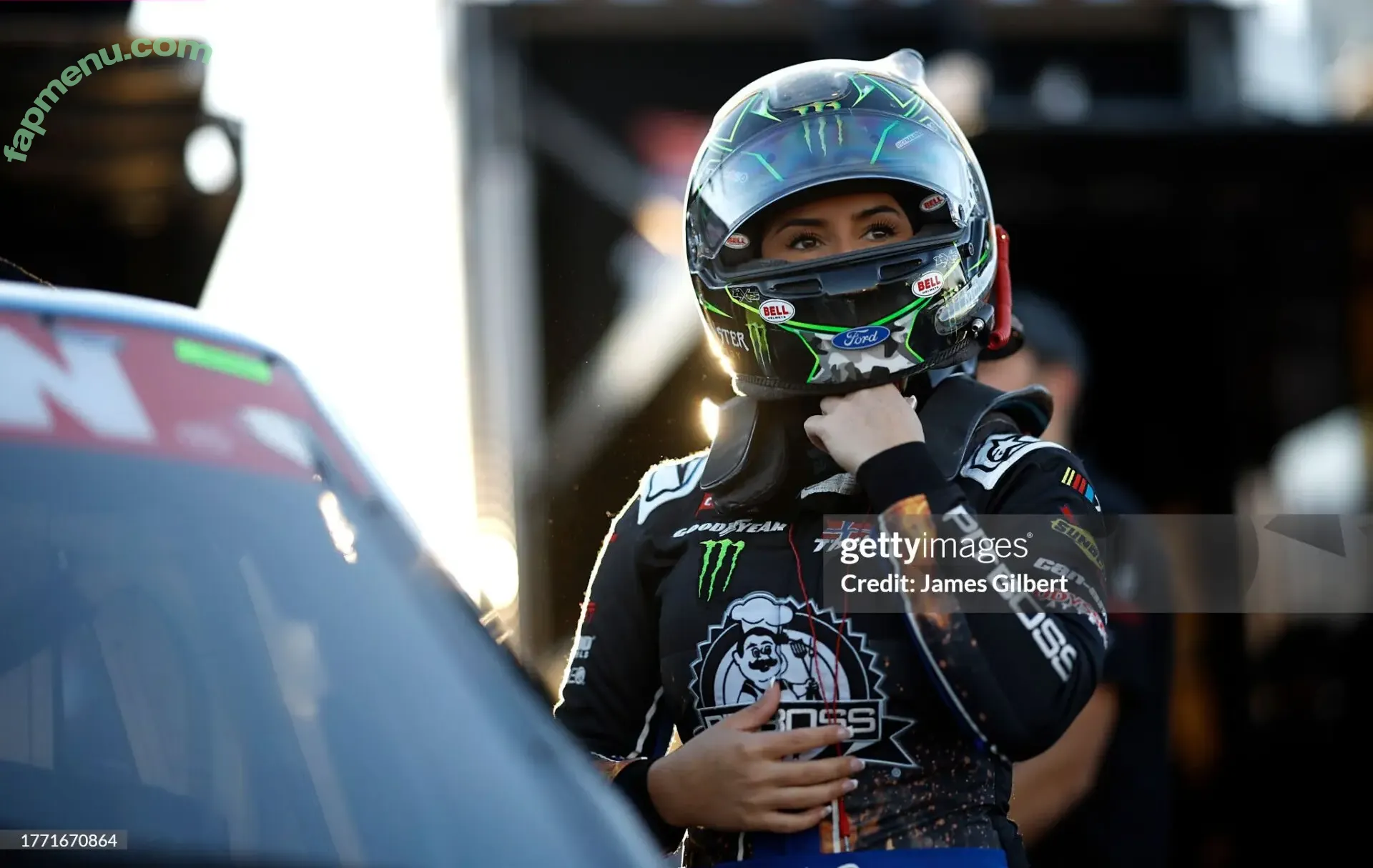 Hailie Deegan nude photo #0173 (hailie_deegan / hailiedeegan)