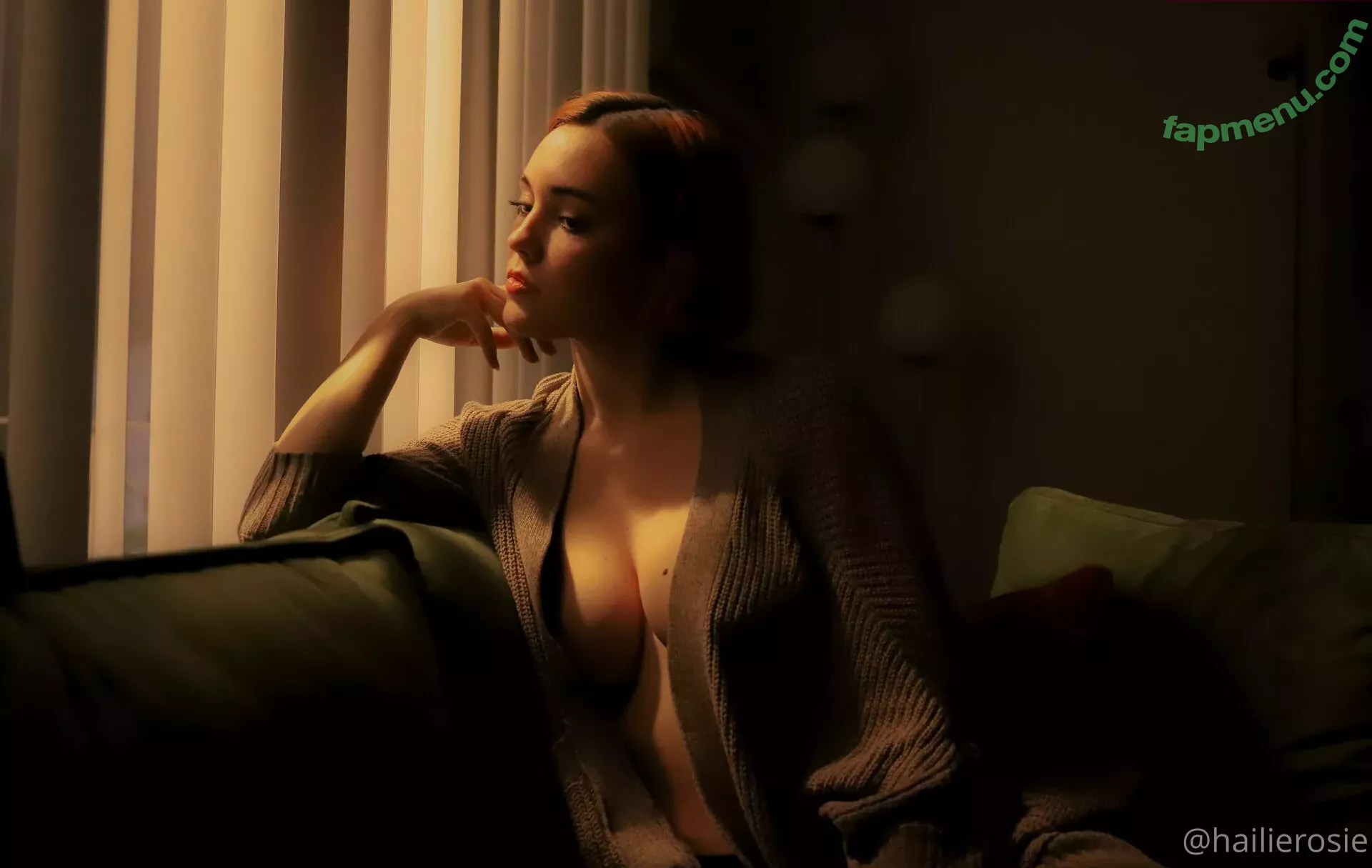 hailierosie nude photo #0002 (hailierosie)