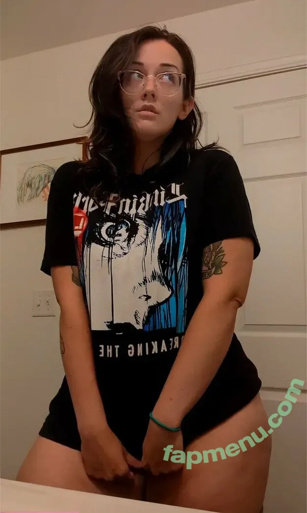 hails.snails nude photo #0012 (hailsnailpdx)