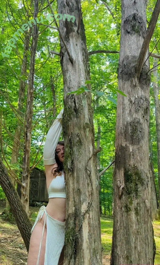 hails.snails nude photo #0044 (hailsnailpdx)