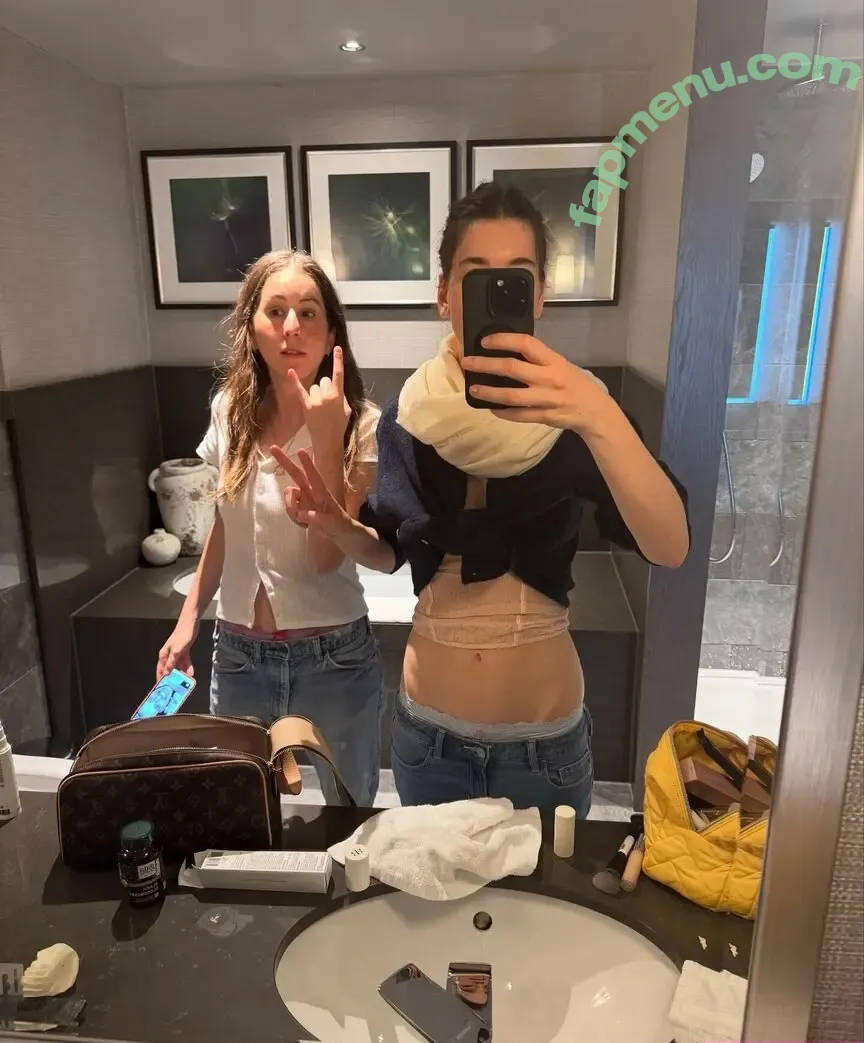 Haim Sisters nude photo #0120 (haimtheband)
