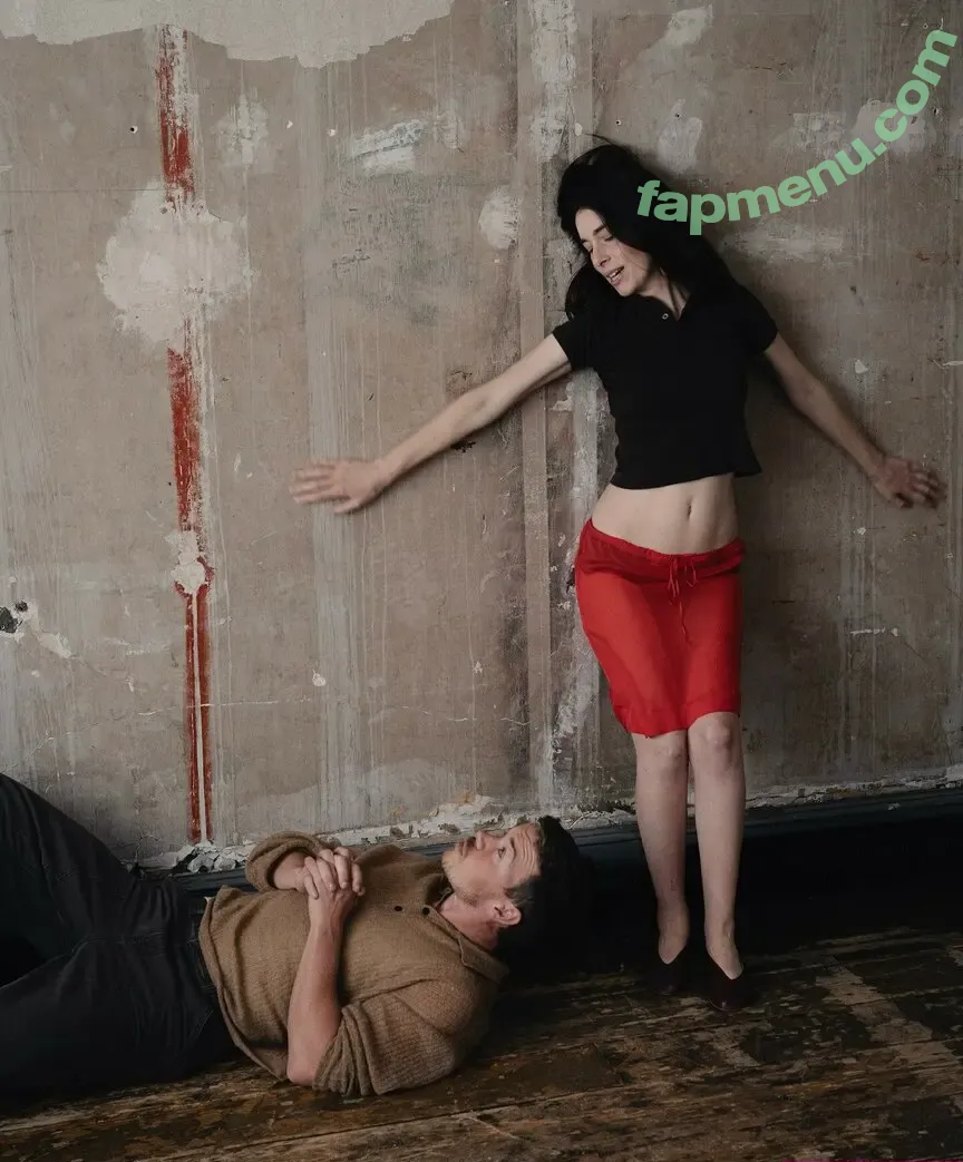 Haim Sisters nude photo #0134 (haimtheband)