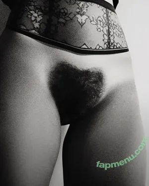 Hairy Women / HairyFairy420 / ig_naturals / pearlygirly06 nude photo #5558