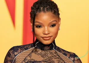 Halle Bailey / chloebaileyyy / hallebailey nude photo #0004
