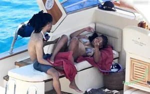 Halle Bailey / chloebaileyyy / hallebailey nude photo #0095