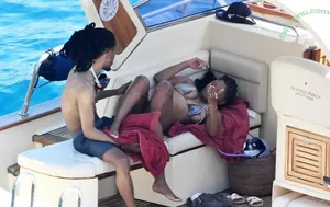 Halle Bailey / chloebaileyyy / hallebailey nude photo #0130