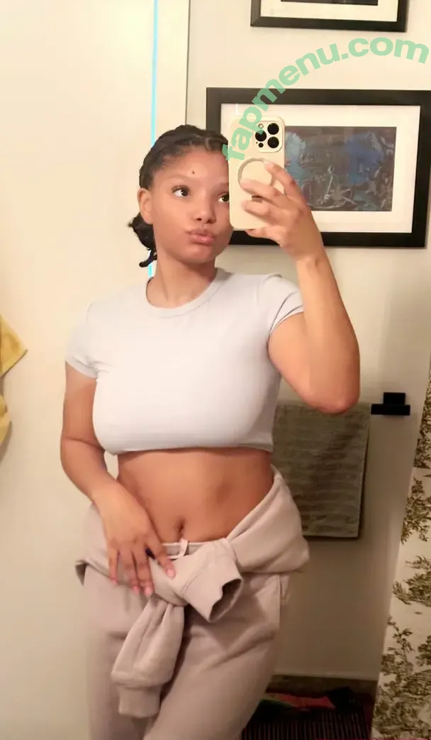 Halle Bailey nude photo #0030 (chloebaileyyy / hallebailey)