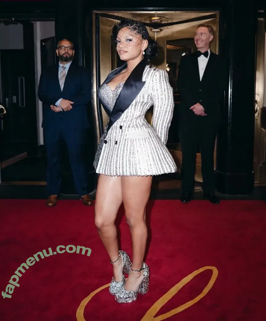 Halle Bailey nude photo #0072 (chloebaileyyy / hallebailey)