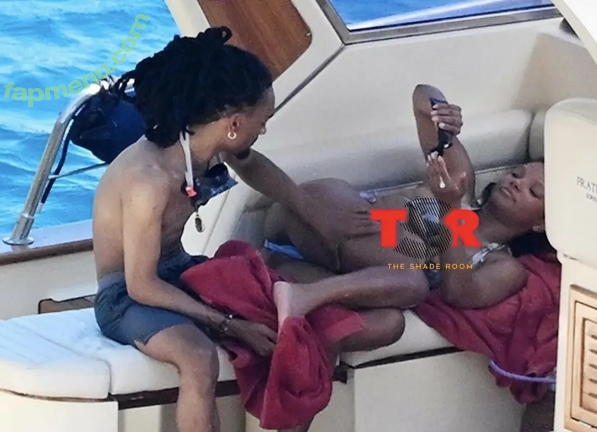 Halle Bailey nude photo #0092 (chloebaileyyy / hallebailey)