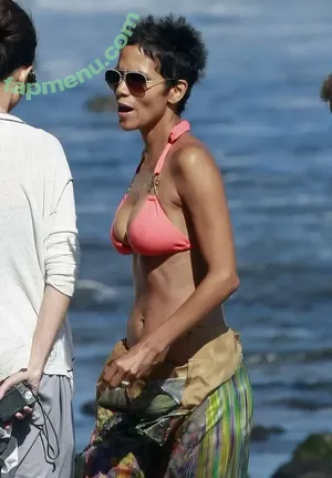 Halle Berry / halleberry / hberry01 nude photo #0798
