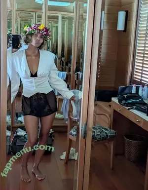 Halle Berry / halleberry / hberry01 nude photo #0854