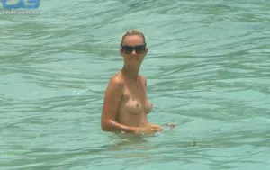  nude photo #0005