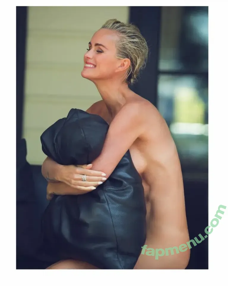 Hallyday nude photo #0008 (Hallyday)