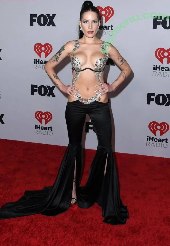 Halsey nude photo #1216 (iamhalsey / yammahaaa)