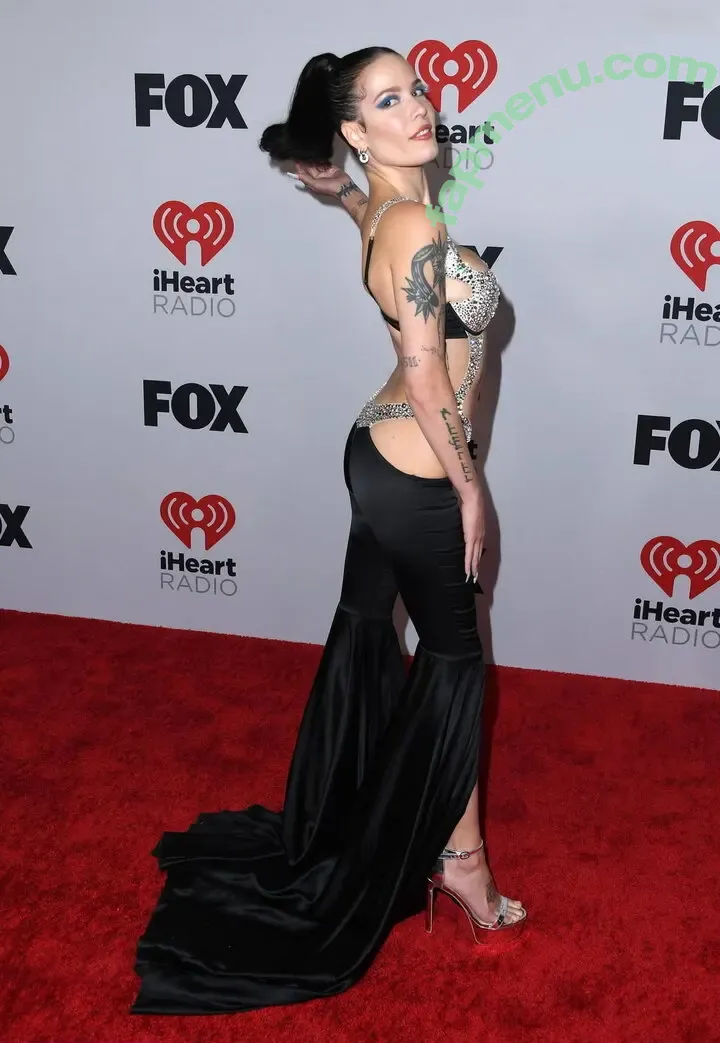Halsey nude photo #1226 (iamhalsey / yammahaaa)