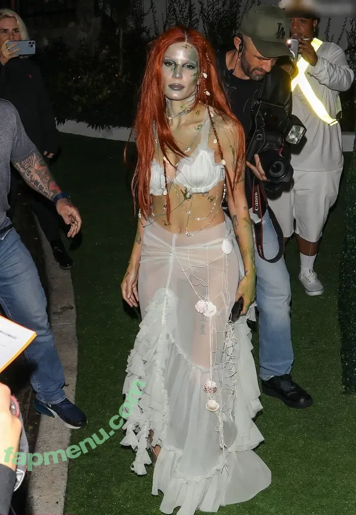 Halsey nude photo #1235 (iamhalsey / yammahaaa)