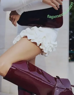 Hande Ercel / handemiyy nude photo #0299