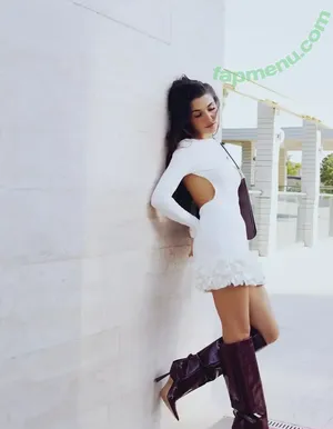Hande Ercel / handemiyy nude photo #0301
