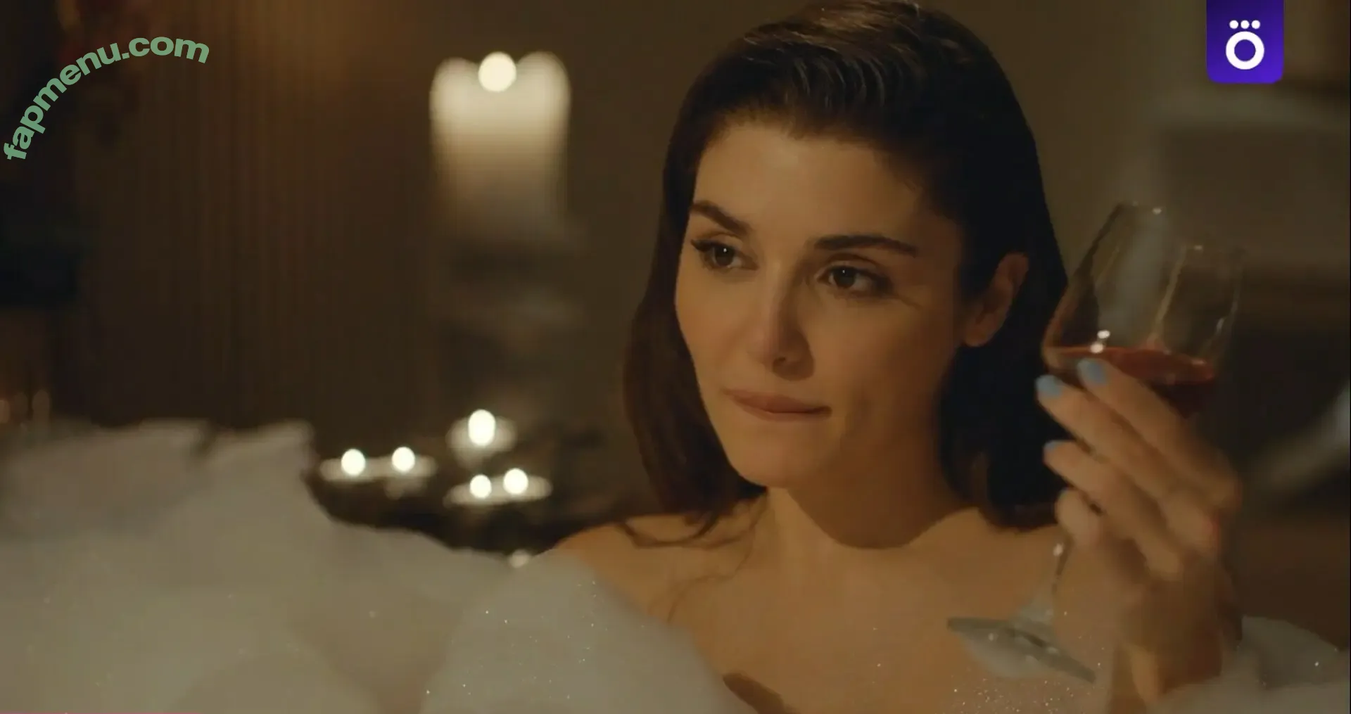 Hande Erçel nude photo #0011 (Hande Erçel)