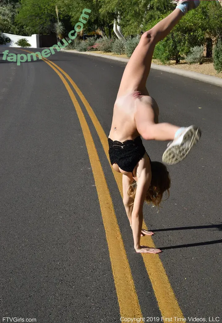Hannah Hawthorne nude photo #0019 (hannah_hawthorne0412 / misshannahhub)