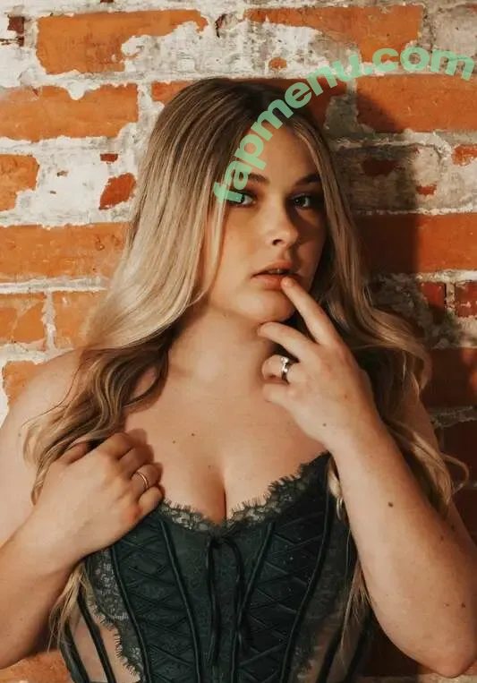 Hannah Kate nude photo #0066 (doseofkatelynn / hannahkateclothing)