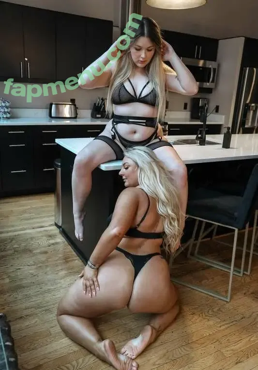 Hannah Kate nude photo #0068 (doseofkatelynn / hannahkateclothing)