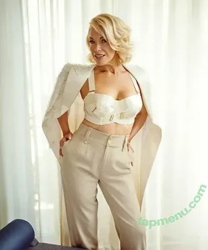 Hannah Waddingham / hannah_waddingham nude photo #0711